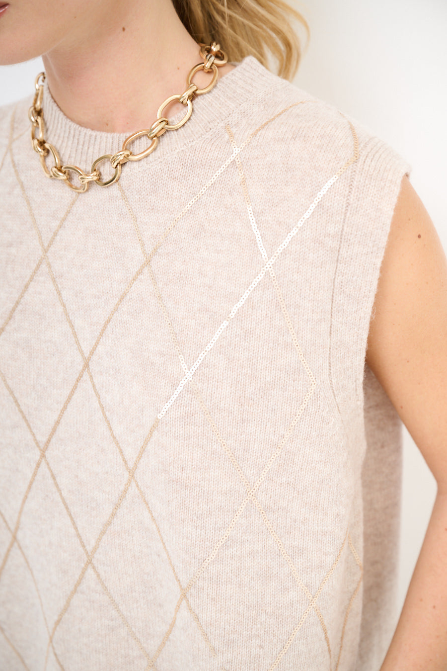 Cherry blue diamond pattern spencer beige