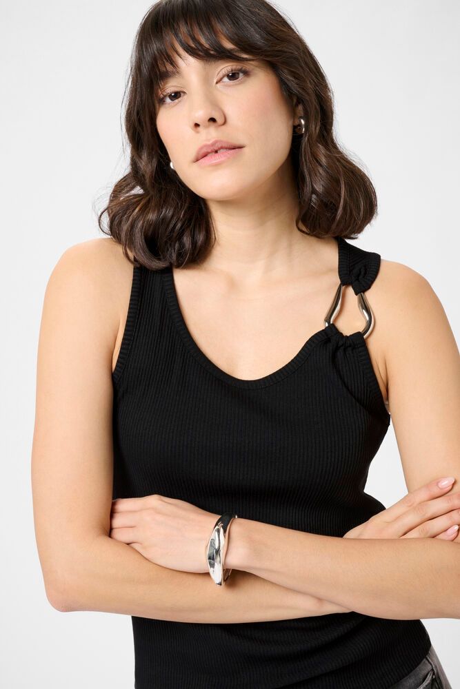 65% Polyester,30% Viscose,5% Elastane