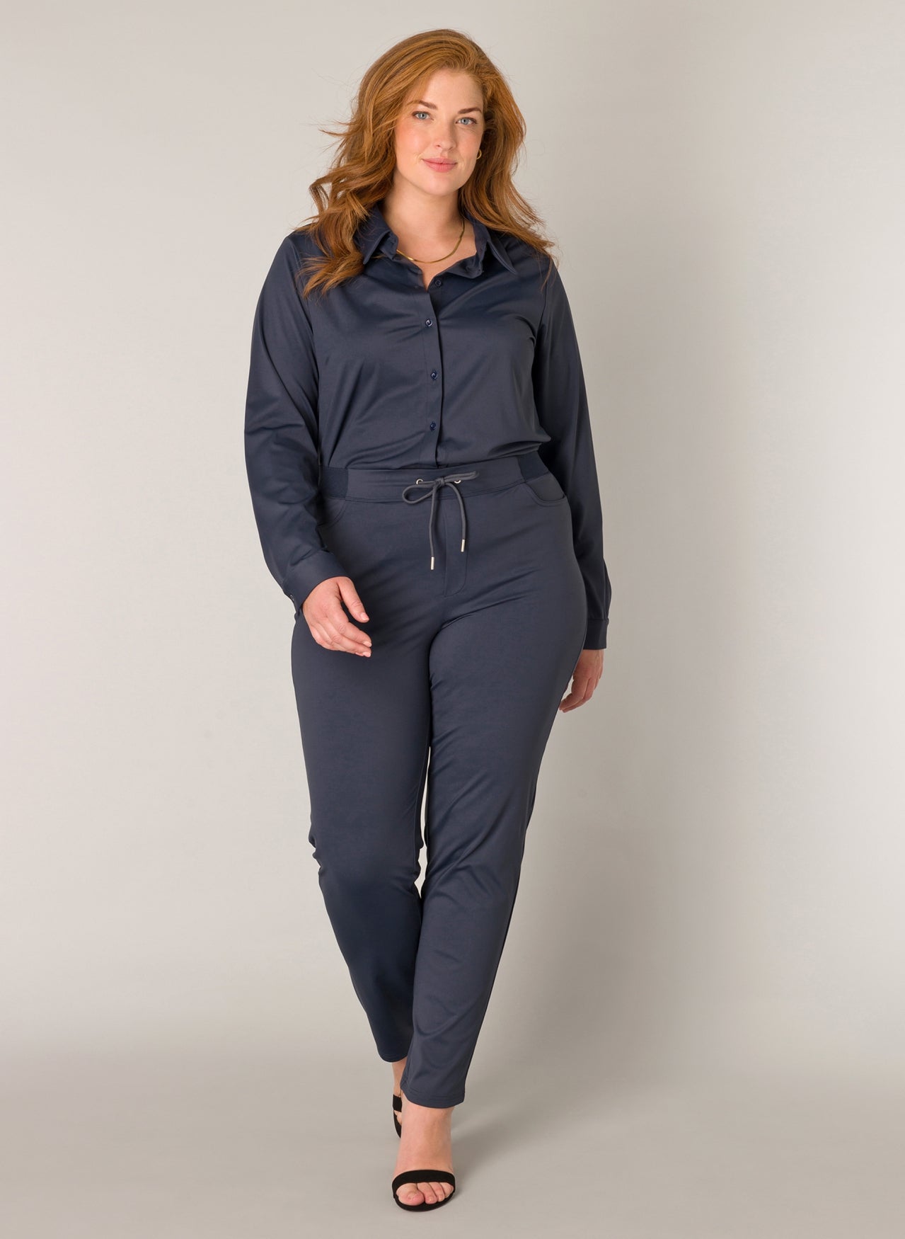 Base level travel pants Liana navy