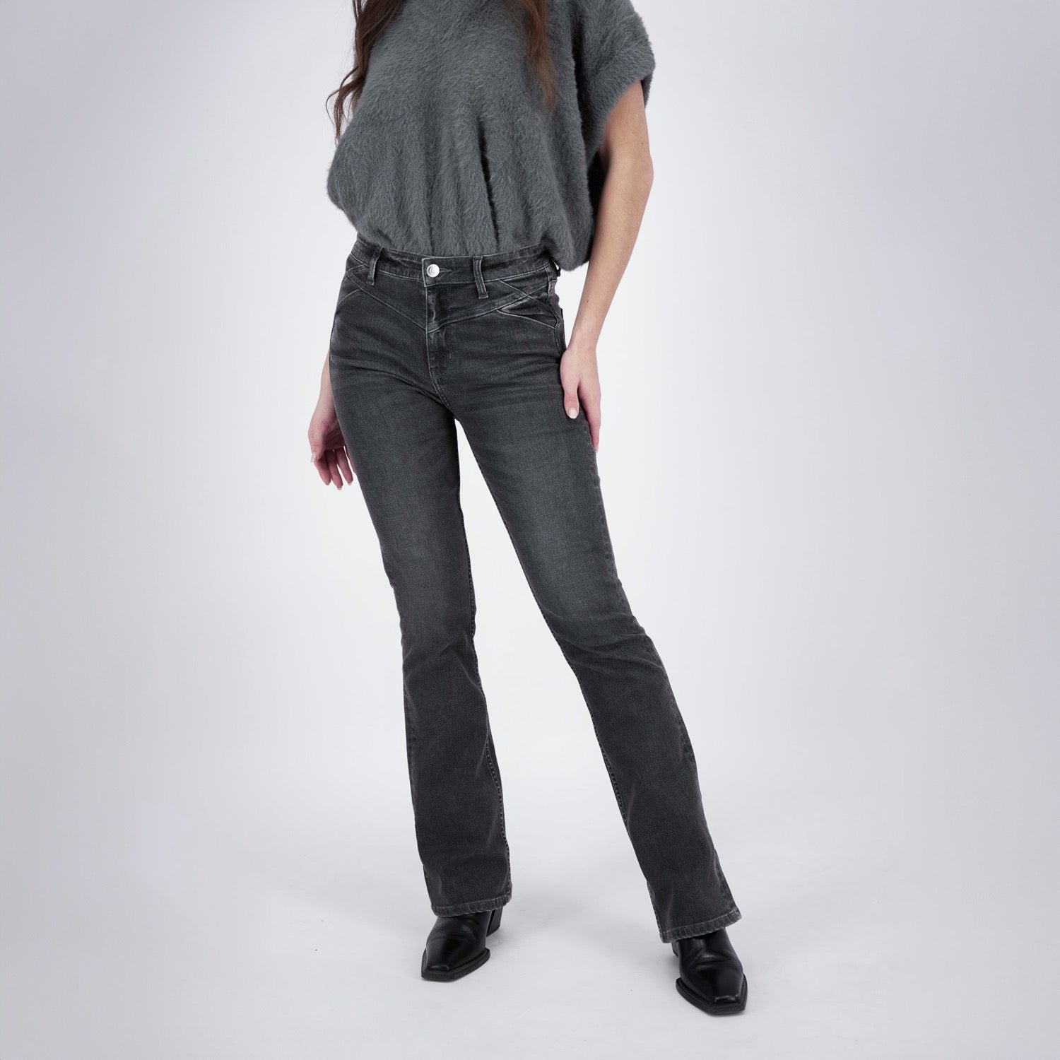 raizzed mid grey stone bootcut yoke