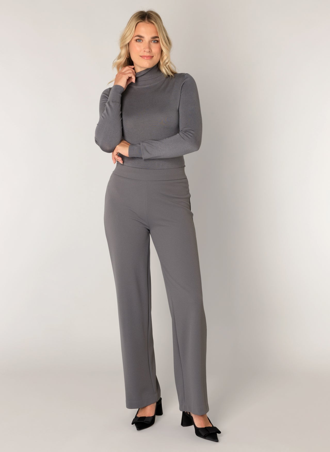 base lever yarah dark grey comfy pants