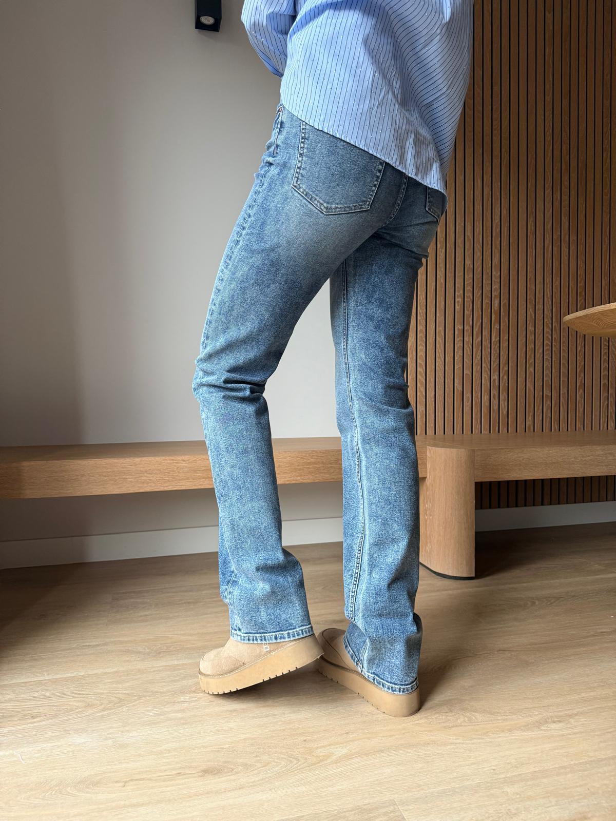 Raizzed Sarah straight dark blue stone RD01