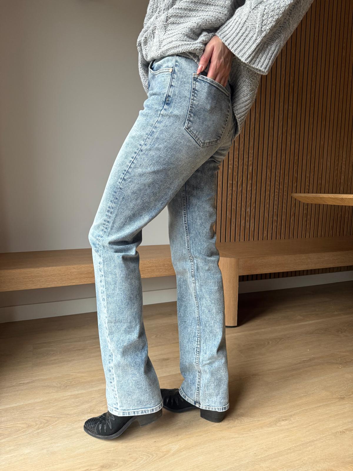 Raizzed Sarah straight light blue stone